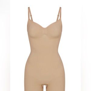 Skims Seamless Sculpt Mid-Thigh Bodysuit